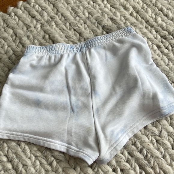 Aritzia TNA shorts - Picture 5 of 5